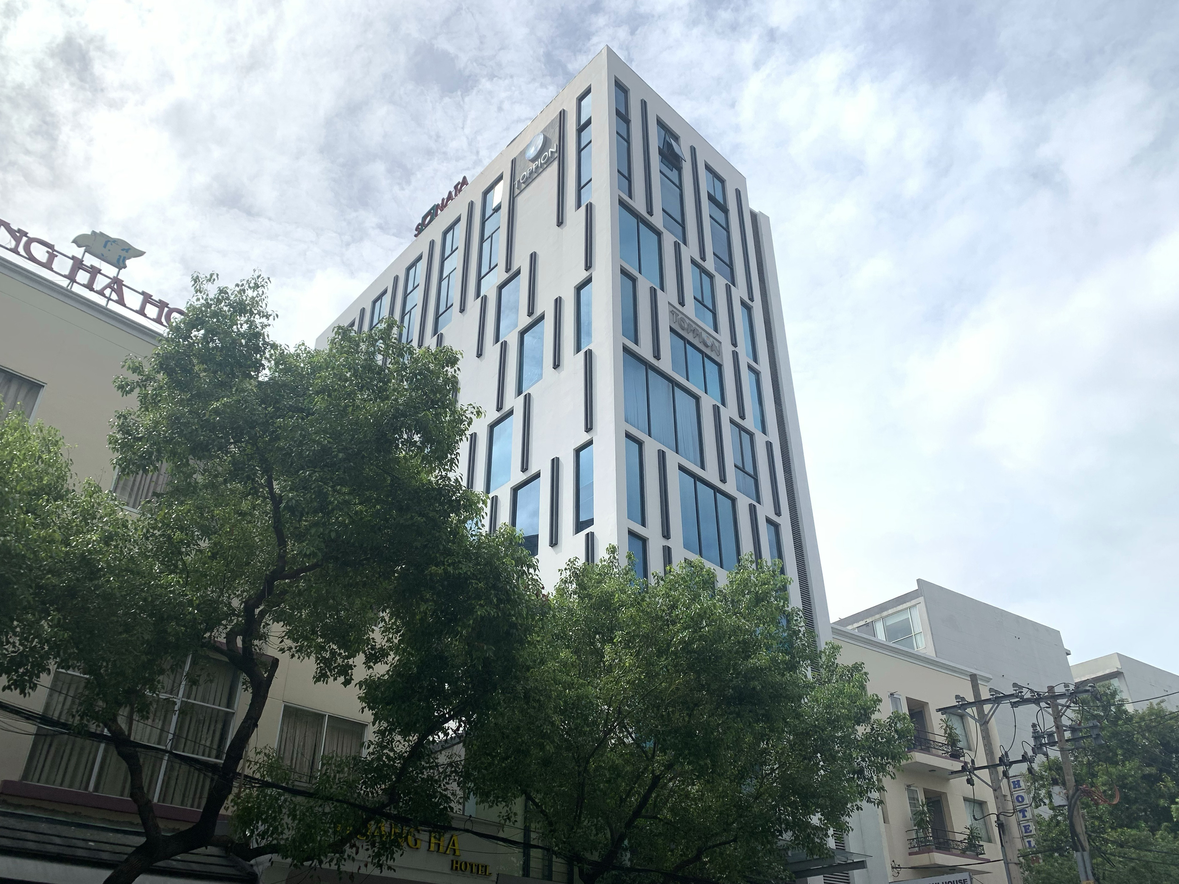 Tòa nhà cho thuê văn phòng Sonata building quận Phú Nhuận