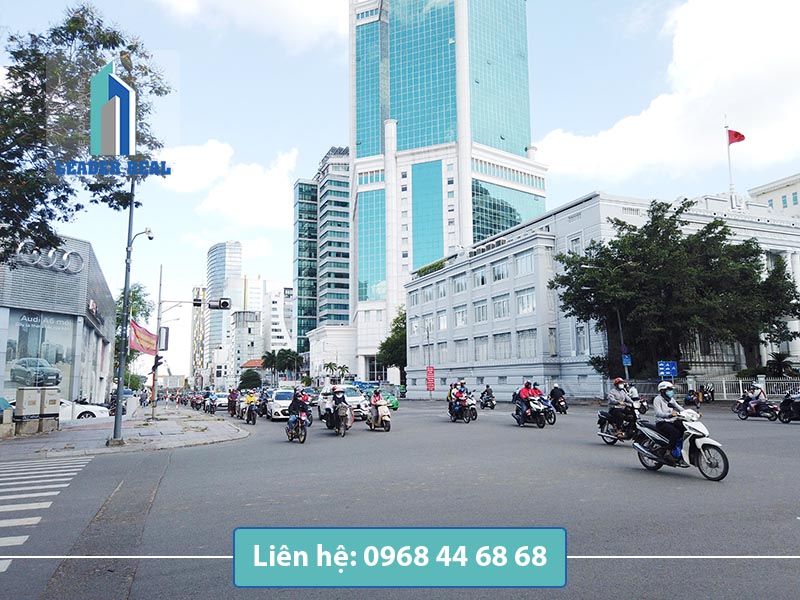 Giao thông thuận lợi tại văn phòng cho thuê Saigon Trade Center quận 1